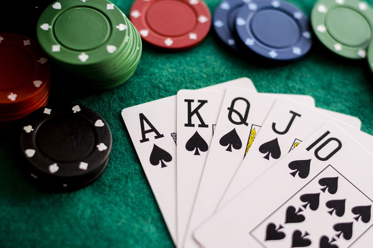 Poker: tutto ciò che devi sapere sulla scala minima - -