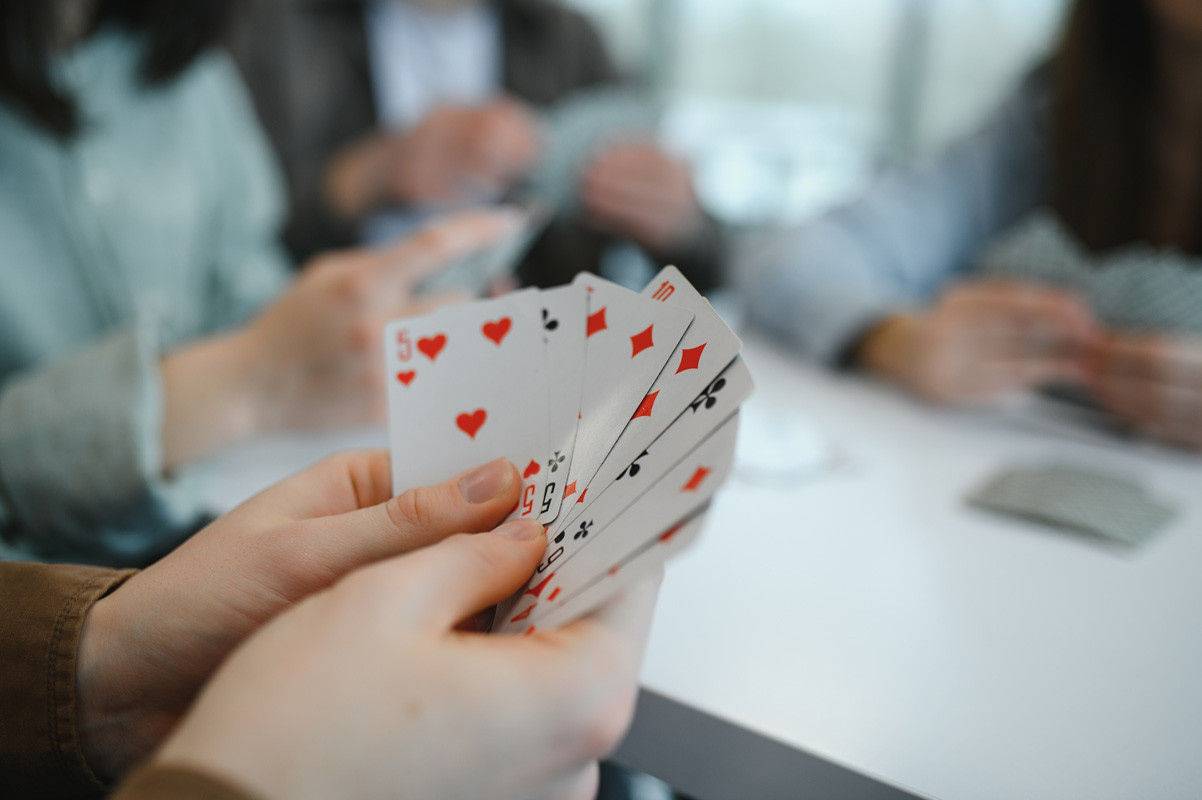 Come si gioca a Panguingue: il gioco di carte scomparso dei casinò americani - -