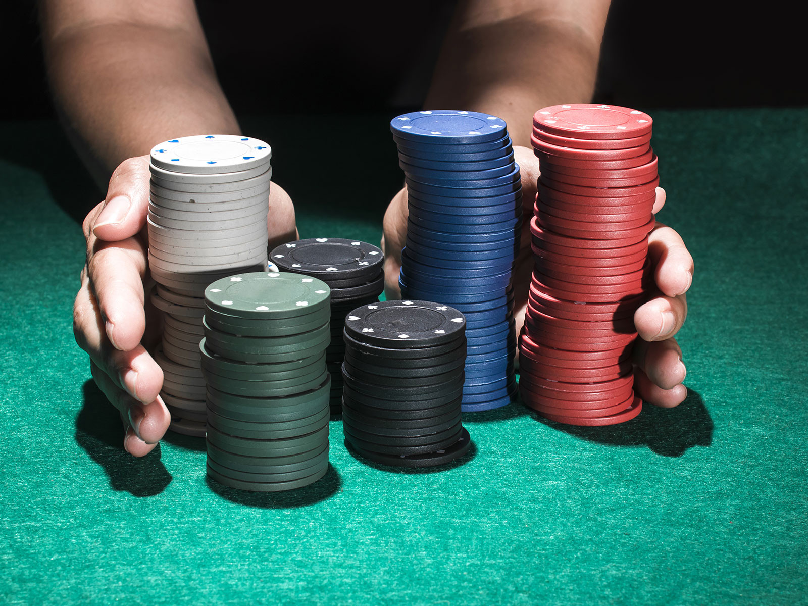 Le regole per un bluff perfetto nel poker - -