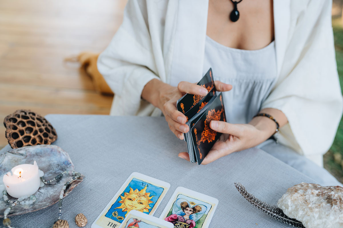 L’evoluzione delle carte da gioco: dai tarocchi medievali ai mazzi moderni - -